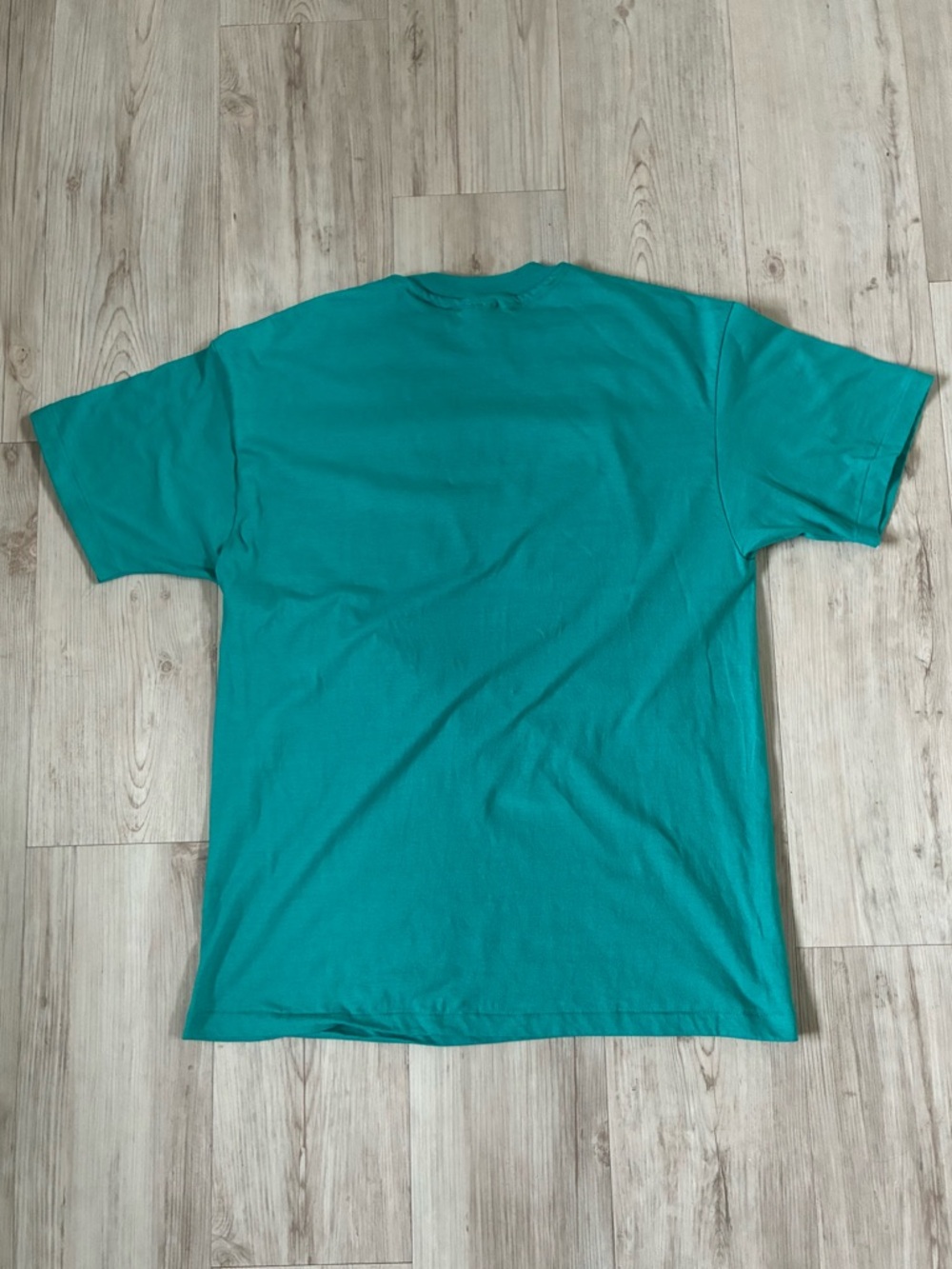 Vintage 90s Hanes Beefy White Rose Emporium Chemainus B.C. Graphic Tee - Picture 4 of 4
